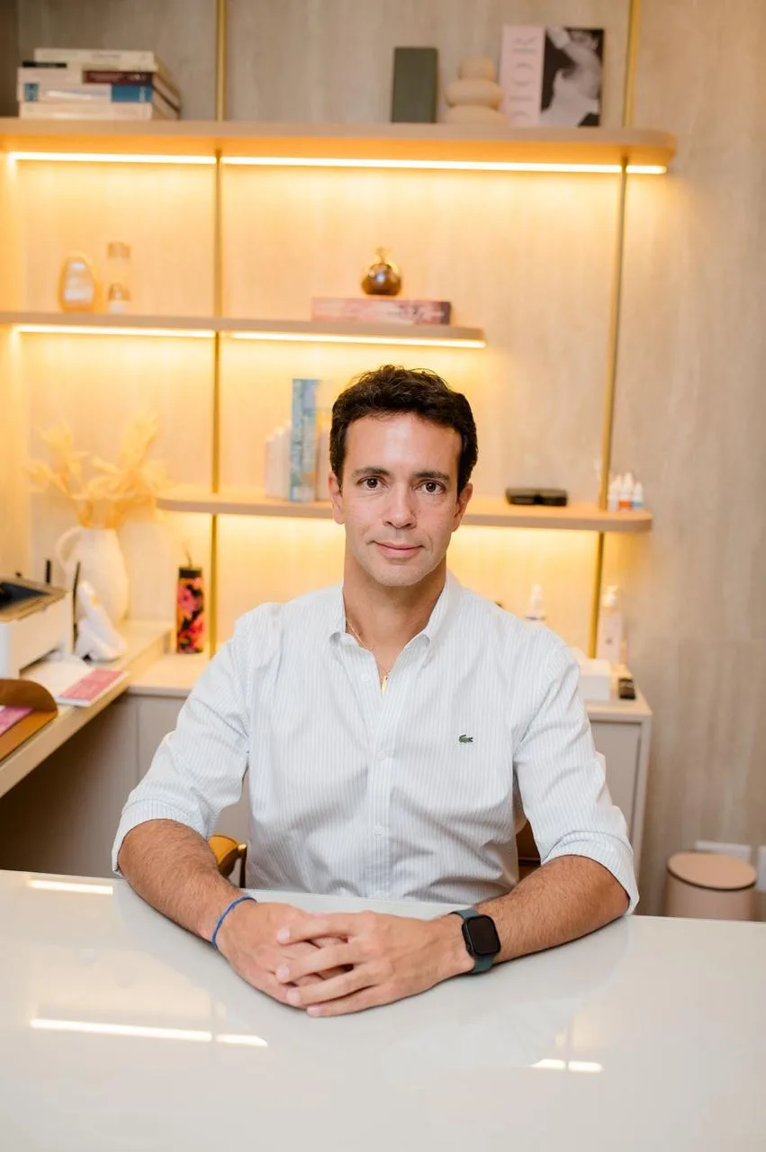 Dr. Tiago Prata